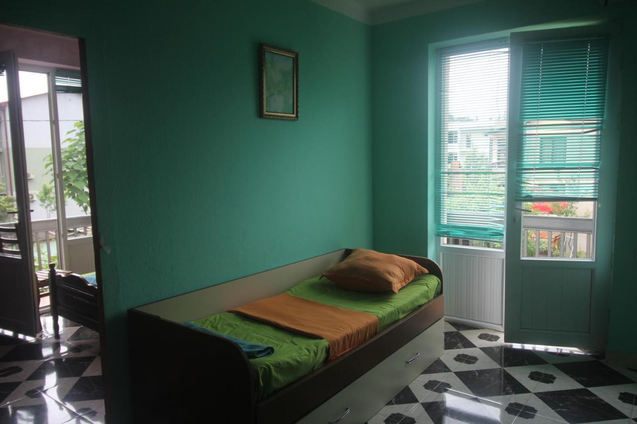 Hotel Nodmax Уреки Екстериор снимка